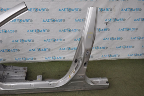 Front quarter left Toyota Camry v40 silver with central pillar
