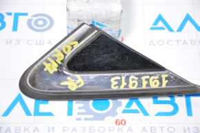 Wing molding triangle right Kia Sorento 16-20 rubbed