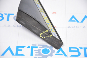 Wing molding triangle left Hyundai Sonata 15-19 mat cracks in seal