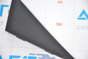 Wing molding triangle right Hyundai Sonata 11-15 mat without sealant, scratch