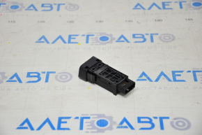 Toyota Prius 30 10-15 parking button