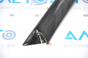 Right trunk door glass molding Ford Edge 15 - crack