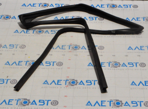 Rear left window seal for Nissan Leaf 13-17