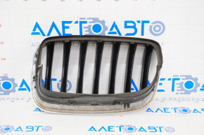 Radiator grill nostril right BMW X5 E70 07-13 broken fasteners