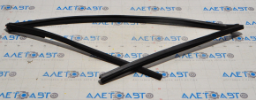 Glass seal front left Nissan Rogue Sport 17-22