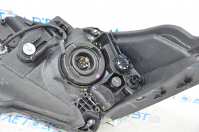 Headlight front right bare Honda HR-V 16-18 halogen, break crepe, crack, for polishing