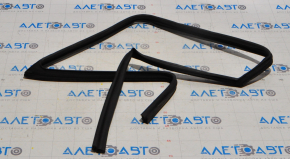 Front left glass seal Nissan Sentra 16-19 rest