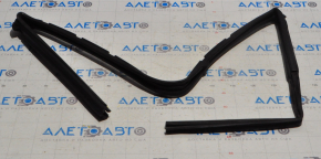 Glass seal front right Nissan Versa Note 13-19