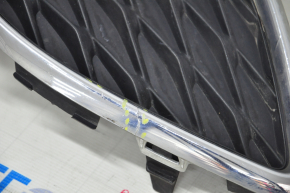 Ford Focus mk3 15-18 radiator grille rest, chrome frame, crack on chrome