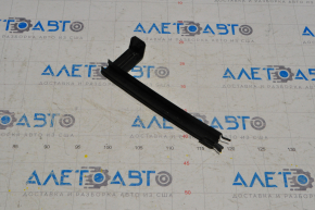 Front right door glass guide for Nissan Leaf 11-12