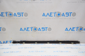 Molding door-glass central front left Kia Soul 14-19