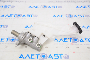 Brake master cylinder with reservoir Kia Sorento 16-20 with cover