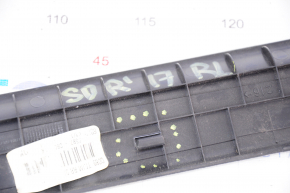 Door sill trim rear left outer Kia Sorento 16-20 black, broken fastening