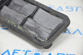 Left ventilation shield Cadillac CTS 14-15 is broken