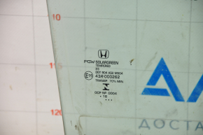 Rear right door glass for a Honda Accord 18-22