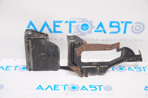 Lower heater bracket Nissan Leaf 11-12 rusty