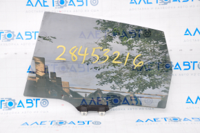 Rear left door glass for a Honda CRV 12-16