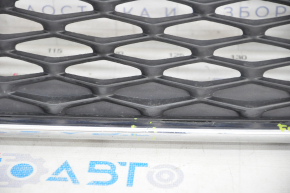 Ford Focus mk3 15-18 radiator grille rest chrome frame, crack