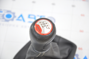 Chevrolet Camaro 16-23 SS 6.2 manual transmission knob black leather scratches on the knob, worn leather