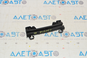 Rear left door glass guide Chrysler 300 11-23