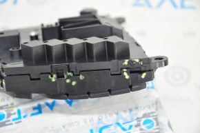 Ford Escape MK3 13-16 pre-restoration radio control panel was opened, the fasteners were broken