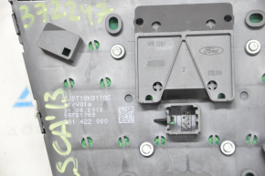 Ford Escape MK3 13-16 pre-restoration radio control panel was opened, the fasteners were broken