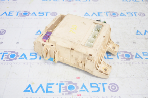 Fuse box under the dashboard Toyota Prius 30 10-11 broken fasteners