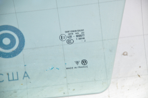 Front left door glass Porsche Cayenne 958 11-17