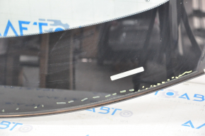 Windshield Nissan Rogue 14-18 sand, air on the edge