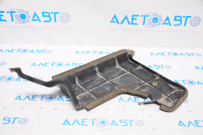 Left radiator deflector Nissan Leaf 11-12 fractures