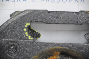 Foam plastic under the VW Beetle 12-19 tool is crushed, tears
