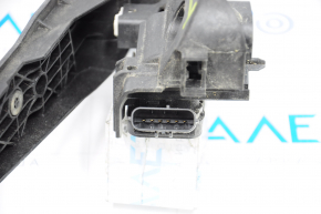 Gas pedal VW Passat b8 16-19 USA broken fasteners