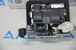 VW Tiguan 18-18 trunk lock