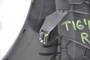 Left arch trim VW Tiguan 18-21 black under 2 rows, scratches, cracked mount