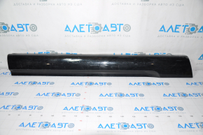 Door trim lower front left Toyota Highlander 08-10 scratches