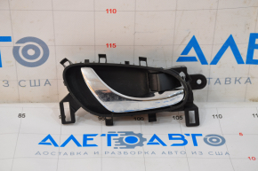 Door handle inside front right Nissan Rogue 14-20