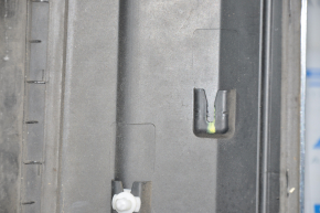 Door trim lower front right VW Tiguan 09-17 chrome broken fasteners, rubbed