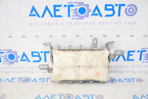 The passenger airbag in the dashboard of the 2010 Toyota Avalon