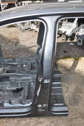 Body pillar central left VW Tiguan 18-24 on the body