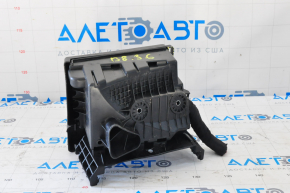Underhood fuse box assembly for VW Passat B8 16-19 USA 3.6, broken fastener on cover, crack