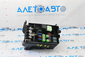 Underhood fuse box assembly for VW Passat B8 16-19 USA 3.6, broken fastener on cover, crack