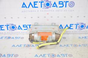 Subaru B9 Tribeca passenger airbag in the dashboard