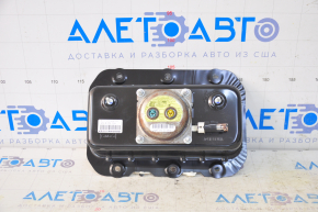 Passenger airbag in the dashboard of a Ford Focus mk3 11-15 pre-restyling