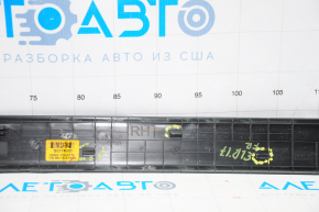 Door sill trim front outer right Hyundai Elantra AD 17-20 black, broken fastener, scratches