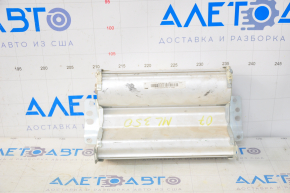 Passenger airbag in the dashboard of the Mercedes W164 ML X164 GL W251 R