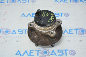 Rear left hub Ford Fusion mk5 13-20 with cover, rusty, fracture