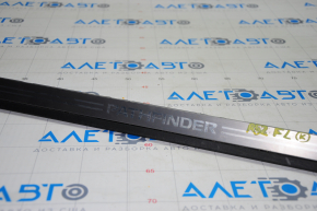 Door sill trim outer front left Nissan Pathfinder 13-20 black with chrome, rubbed