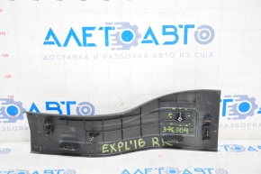 Door sill trim rear right Ford Explorer 11-15 black, scratches, broken fastener