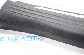 Door sill trim front right Infiniti QX50 19-20 black with chrome, broken fastener, chipped chrome, scratches