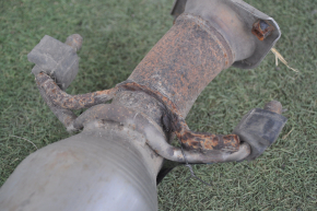 Exhaust line middle part without catalytic converter Toyota Sienna 11-16 3.5 FWD rusty